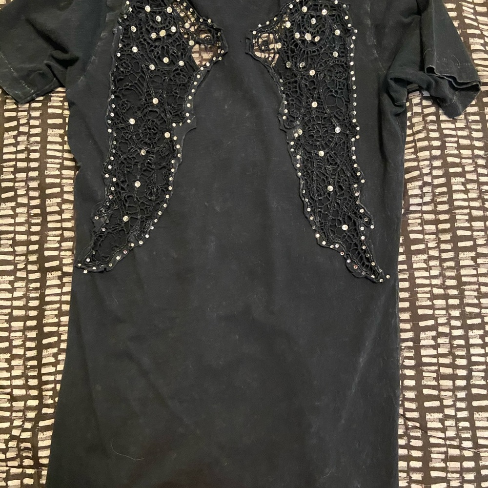 Size M sinful shirt